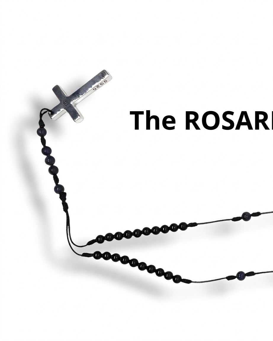 THE ROSARIO: Onix + Ojo de tigre dorado y Cruz hecha en plata Ley 925.